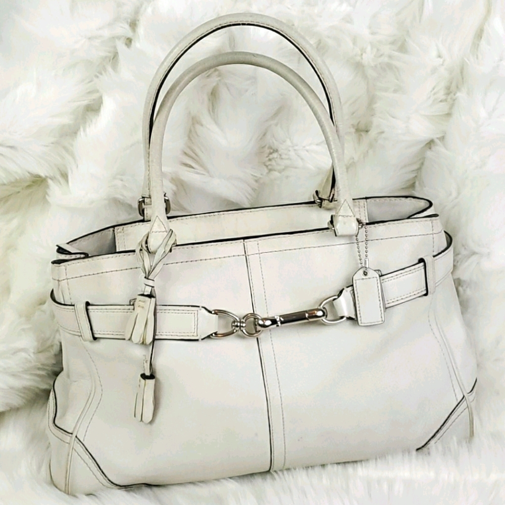 Coach White Hand bag purse w/tassel hardware leather